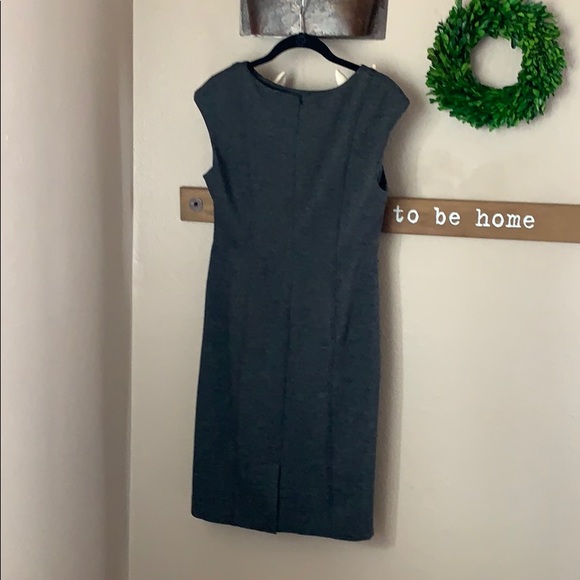 Dress - Picture 3 of 4